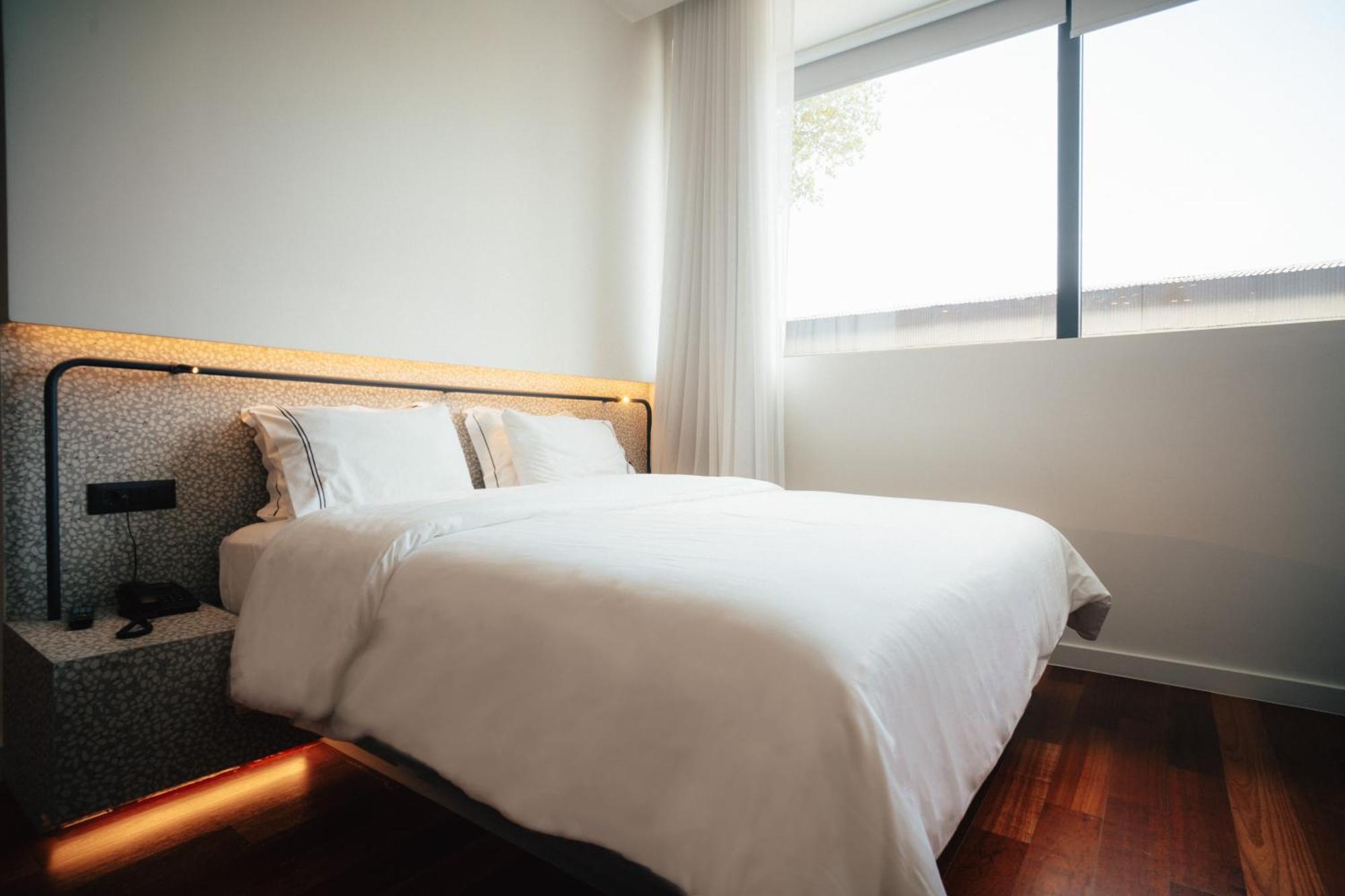 Amario Suites Hotel Aigio Cameră foto